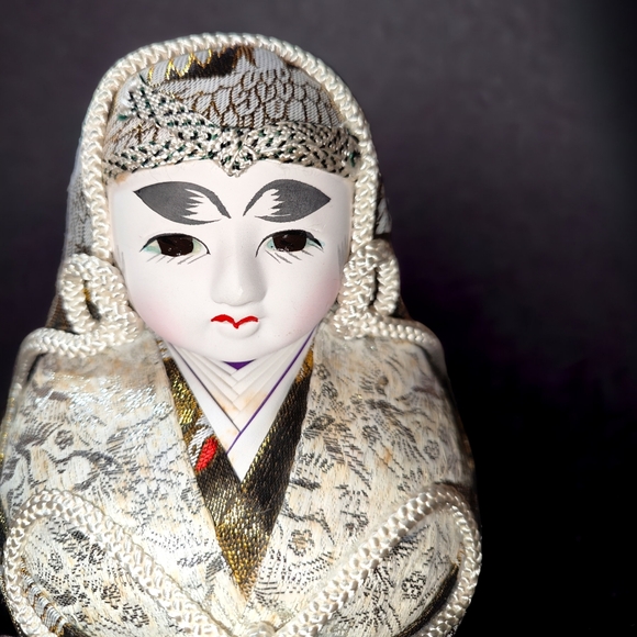 Hime Daruma Wooden Japanese Wedding Dolls - Bride and Groom - Picture 4 of 13